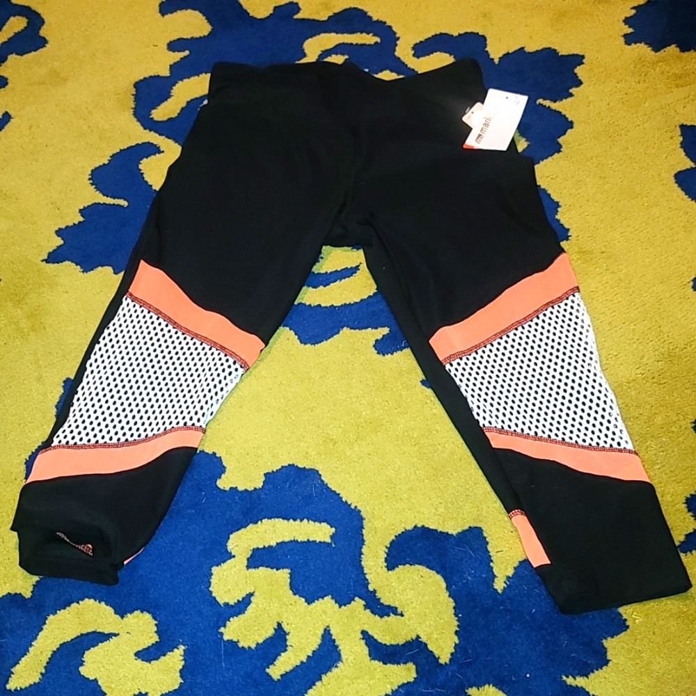 Marika NWT mid calf shape enhancing Capri exercise pants size XL 44